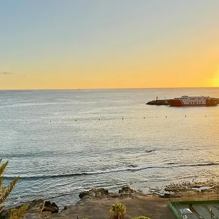 アパート New The Terrace By The Sea -infinity Views & Aircond- Comodoro, Cristianos, Tenerife