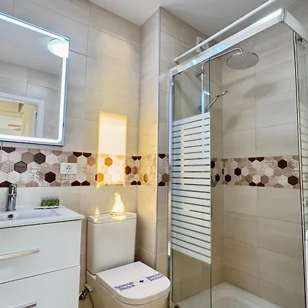 New The Terrace By The Sea -infinity Views & Aircond- Comodoro, Cristianos, Tenerife アパート *