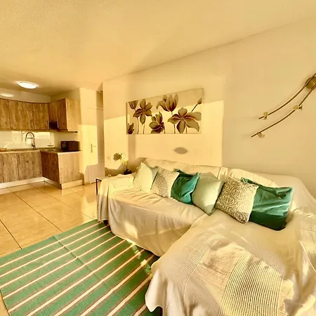 アパート New The Terrace By The Sea -infinity Views & Aircond- Comodoro, Cristianos, Tenerife *