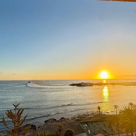 New The Terrace By The Sea -infinity Views & Aircond- Comodoro, Cristianos, Tenerife ロスクリスティアーノス