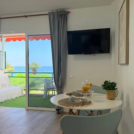 شقة New The Terrace By The Sea -ocean & Pool View - Comodoro, Cristianos, Tenerife لوس كريستيانوس
