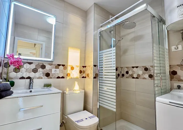 New The Terrace By The Sea, Infinity Views Comodoro, Cristianos, Tenerife Apartment *