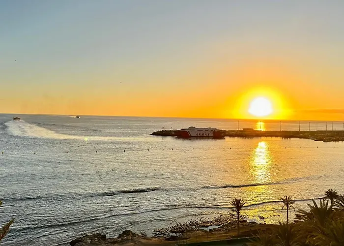 New The Terrace By The Sea, Infinity Views Comodoro, Cristianos, Tenerife Apartment