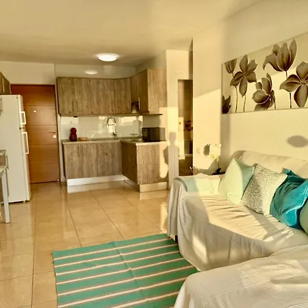 Apartmán New The Terrace By The Sea -infinity Views & Aircond- Comodoro, Cristianos, Tenerife