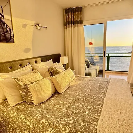 New The Terrace By The Sea -infinity Views & Aircond- Comodoro, Cristianos, Tenerife Daire Los Cristianos (Tenerife)