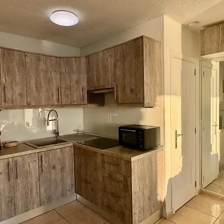 New The Terrace By The Sea -infinity Views & Aircond- Comodoro, Cristianos, Tenerife Daire Los Cristianos (Tenerife)