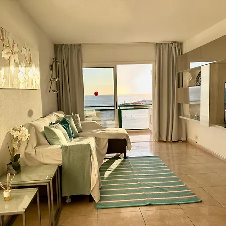 Daire New The Terrace By The Sea -infinity Views & Aircond- Comodoro, Cristianos, Tenerife *