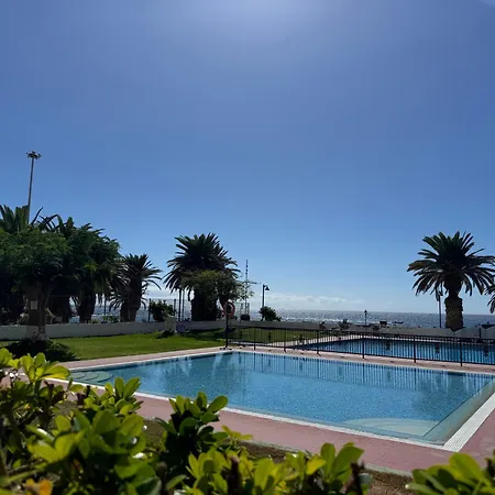 Apartmán New The Terrace By The Sea -infinity Views & Aircond- Comodoro, Cristianos, Tenerife Los Cristianos (Tenerife)